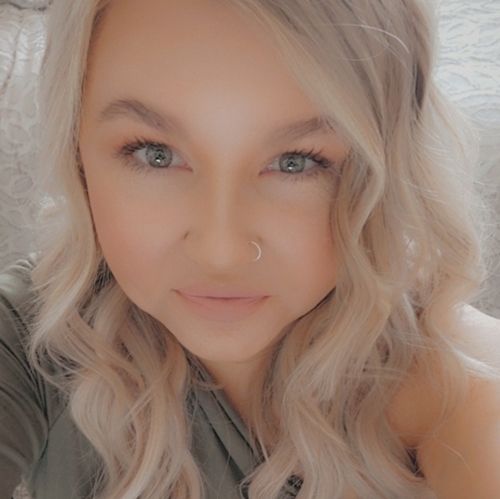 Meet your Posher, Stephanie